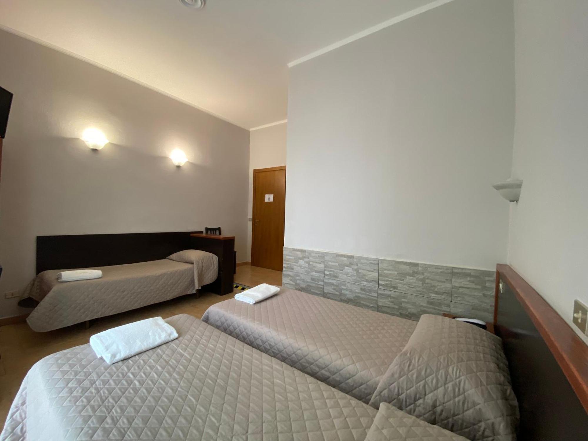 Hotel Atena Μιλάνο Εξωτερικό φωτογραφία