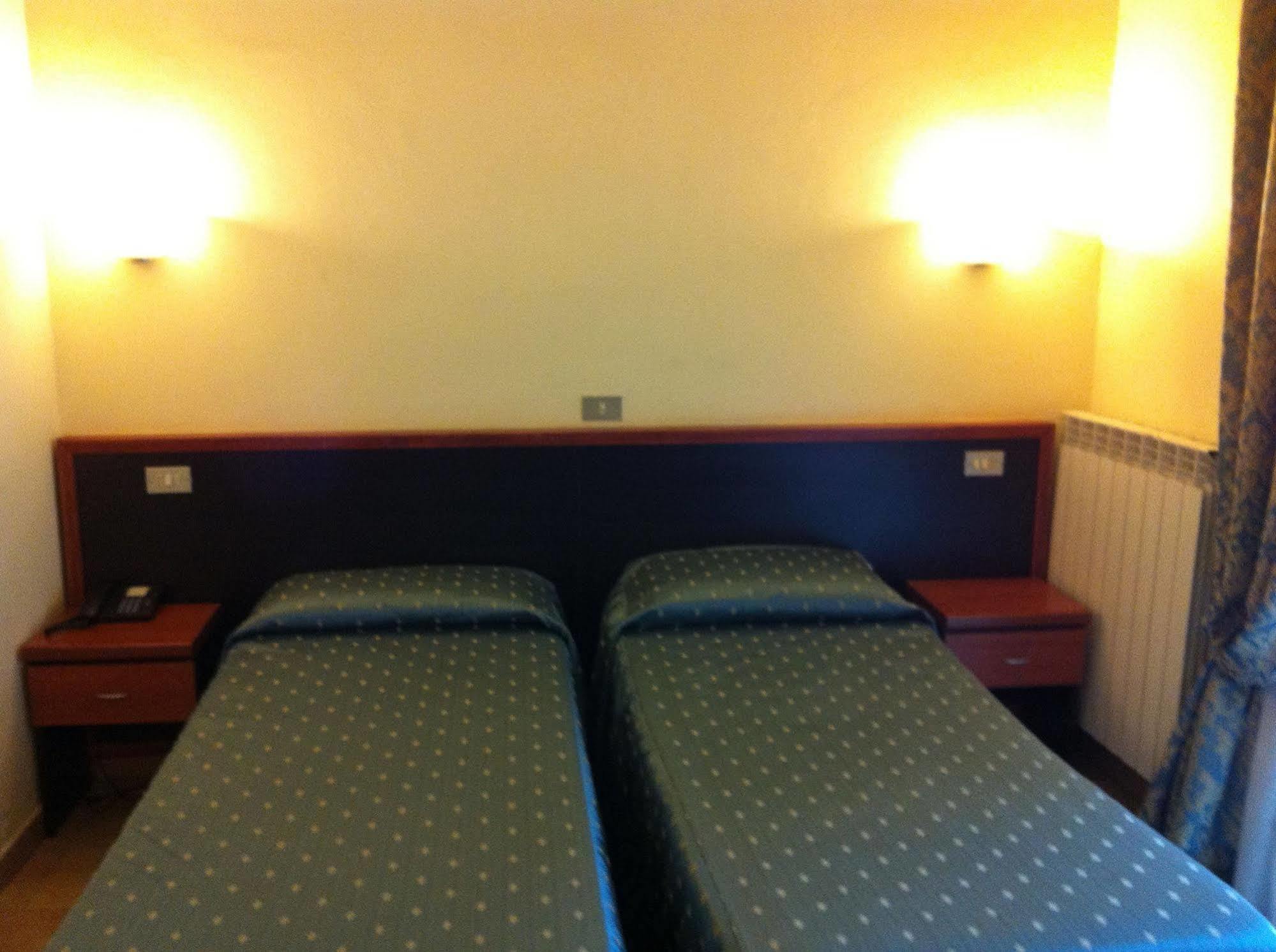 Hotel Atena Μιλάνο Εξωτερικό φωτογραφία